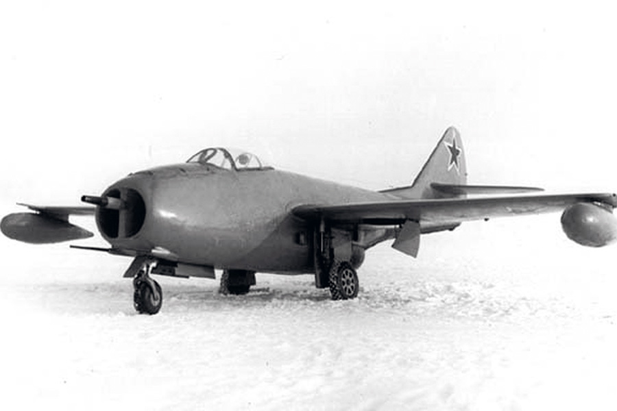 Миг-9 - первый советский истребитель с турбореактивным двигателем - альтернативная история
