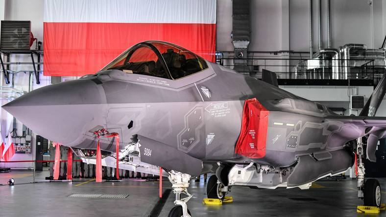 Эпический провал американского военно-промышленного комплекса на примере "самолёта-молнии" f-35