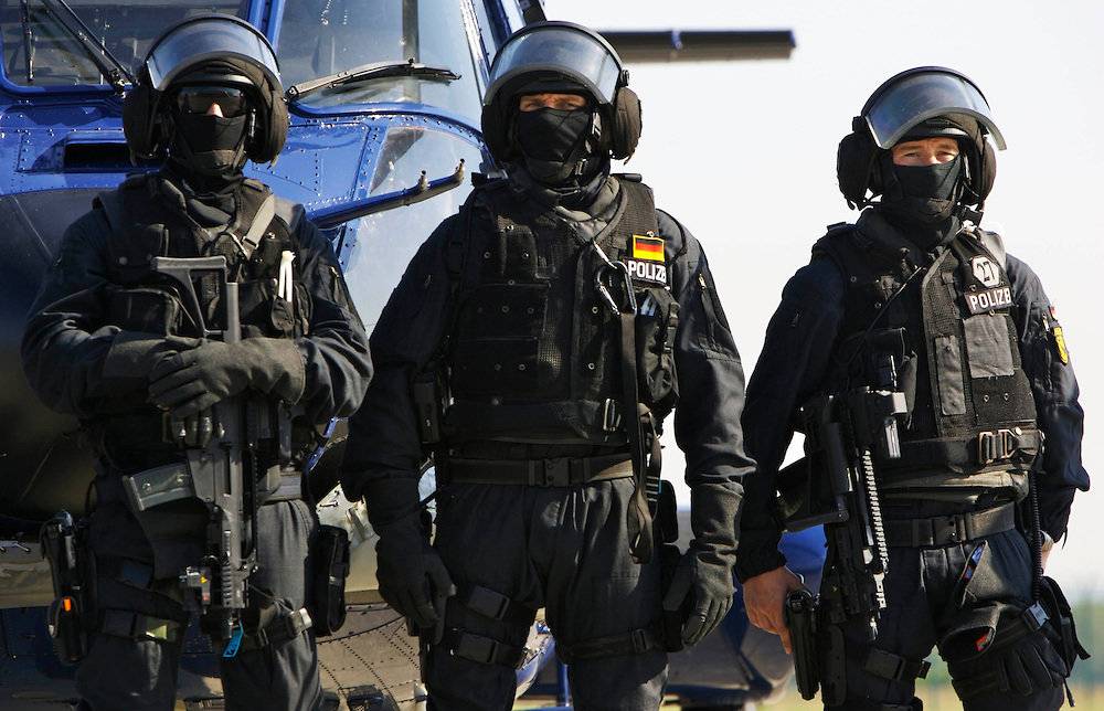 Gsg 9 der bundespolizei: to protect the fatherland