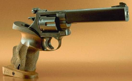 Револьвер arminius hw 38