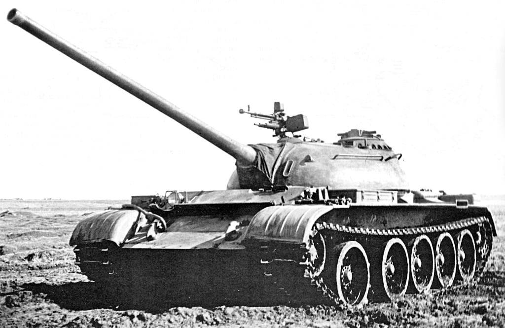 Советский средний танк т-55