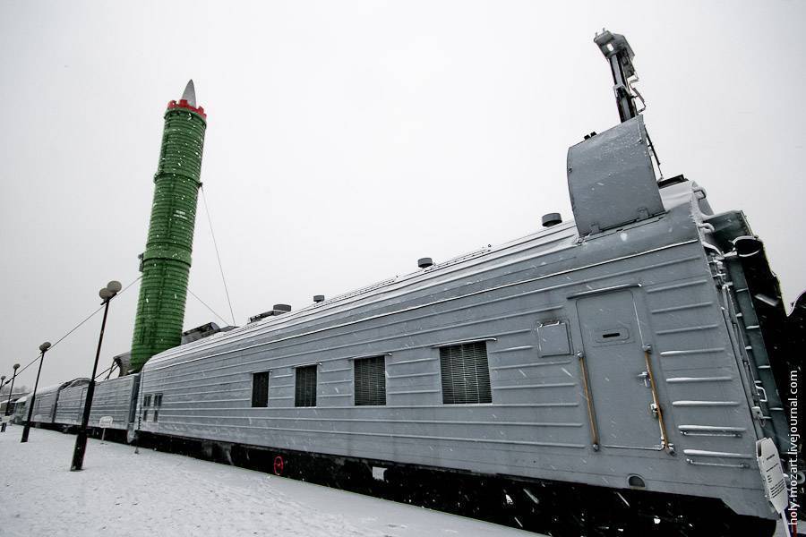 Боевой железнодорожный ракетный комплекс — википедия. что такое боевой железнодорожный ракетный комплекс